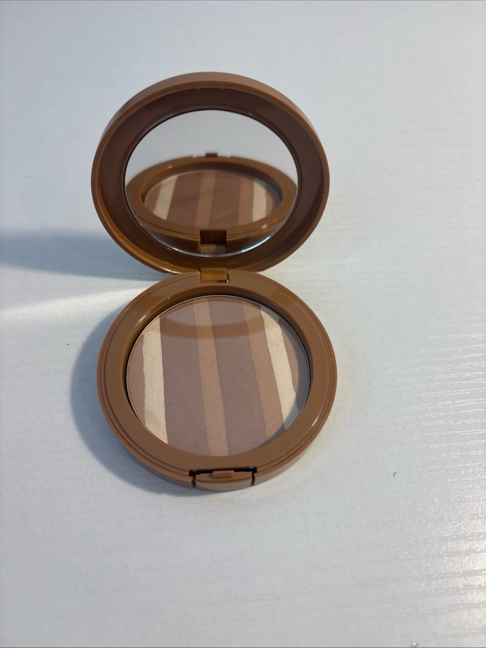 Belle Beauty Kim Gravel Bronzabelle TUSCAN SUN Bronzer Highlighter Compact NEW.